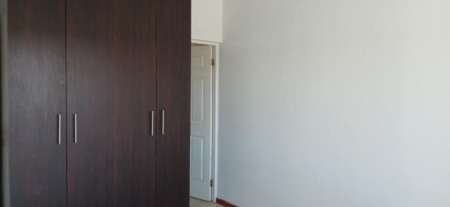 To Let 3 Bedroom Property for Rent in Cove Rock Eastern Cape